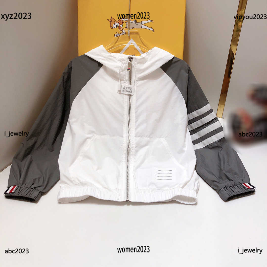 luxury Kids Coats Child Splicing design Jacket Baby Hooded design Outwear high quality Cute sunscreen clothing #Multiple product, #1
luxury Kids Coats Child Splicing design Jacket Baby Hooded design Outwear high quality Cute sunscreen clothing #Multiple product, #1