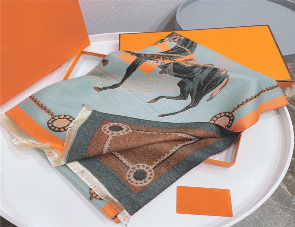 Luxury Cashmere Silk Scarf Fashion Warm Designer Winter Scarf 18065cm Brand Letter Print Designer Woman Scarves2403994
Luxury Cashmere Silk Scarf Fashion Warm Designer Winter Scarf 18065cm Brand Letter Print Designer Woman Scarves2403994