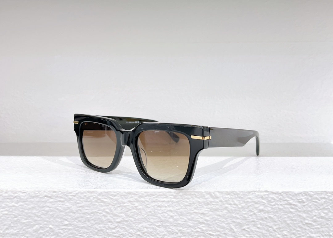 Men Sunglasses For Women Latest Selling Fashion Sun Glasses Mens Sunglass Gafas De Sol Glass UV400 Lens With Random Matching Box 40078
Men Sunglasses For Women Latest Selling Fashion Sun Glasses Mens Sunglass Gafas De Sol Glass UV400 Lens With Random Matching Box 40078