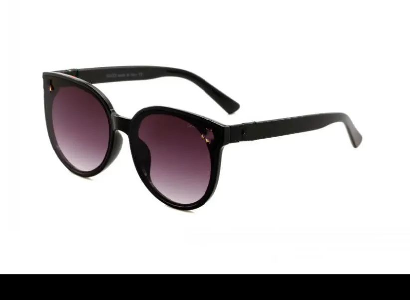 Women's metal glasses outdoor Adult Sunglasses ladies cycling fashion Black Eyewear girls driving eyeGlasses goggle
Women's metal glasses outdoor Adult Sunglasses ladies cycling fashion Black Eyewear girls driving eyeGlasses goggle