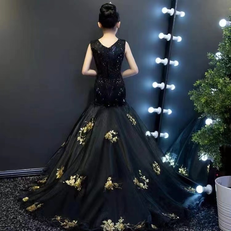 2023 Pretty Fairty Flower Girls Dress High Neck Long Sleeve 3D Floral Apliques Girls Pageant Dresses Hand Made Flowers Birthday first communion prince