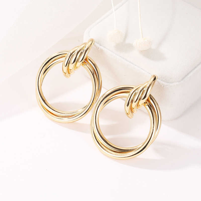 Pendant Necklaces Charm LATS Circle Knotted Stud Earrings Hyperbole Geometric Twist Earring for Women 2020 Fashion Creative Jewelry Kolczyki Earings AA230526
Pendant Necklaces Charm LATS Circle Knotted Stud Earrings Hyperbole Geometric Twist Earring for Women 2020 Fashion Creative Jewelry Kolczyki Earings AA230526