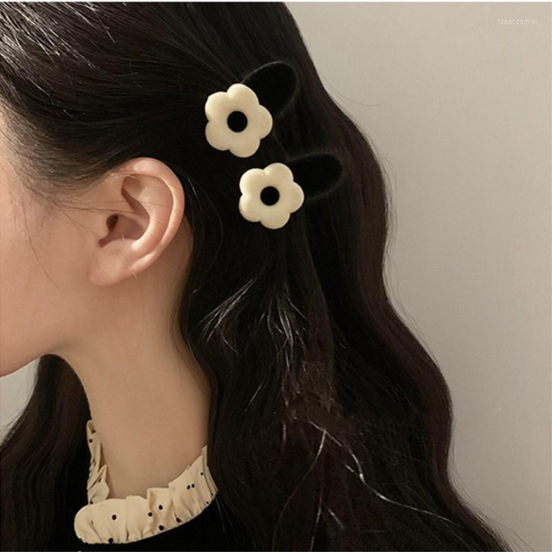 Hair Clips Fashionable French Vintage Black Velvet Flower Hairpin Women's High Sense Fringe Side Clip Fascinator
Hair Clips Fashionable French Vintage Black Velvet Flower Hairpin Women's High Sense Fringe Side Clip Fascinator