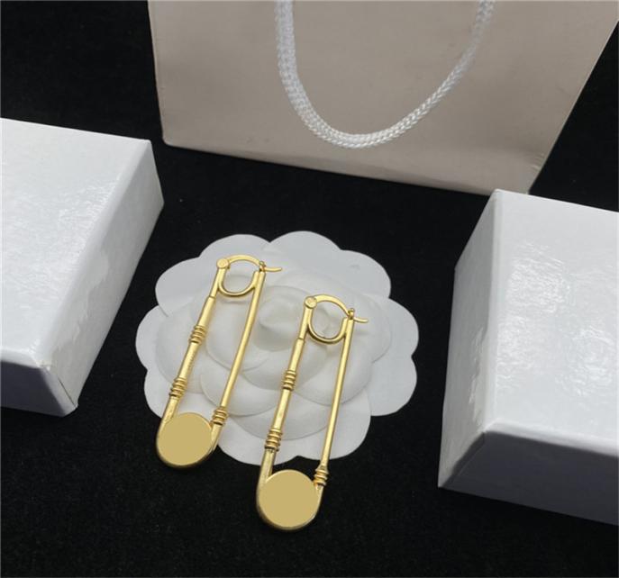 Creative Pin Designer Earrings Women Long Charm Eardrops Temperament Versatile Party Studs With Box4572012
Creative Pin Designer Earrings Women Long Charm Eardrops Temperament Versatile Party Studs With Box4572012
