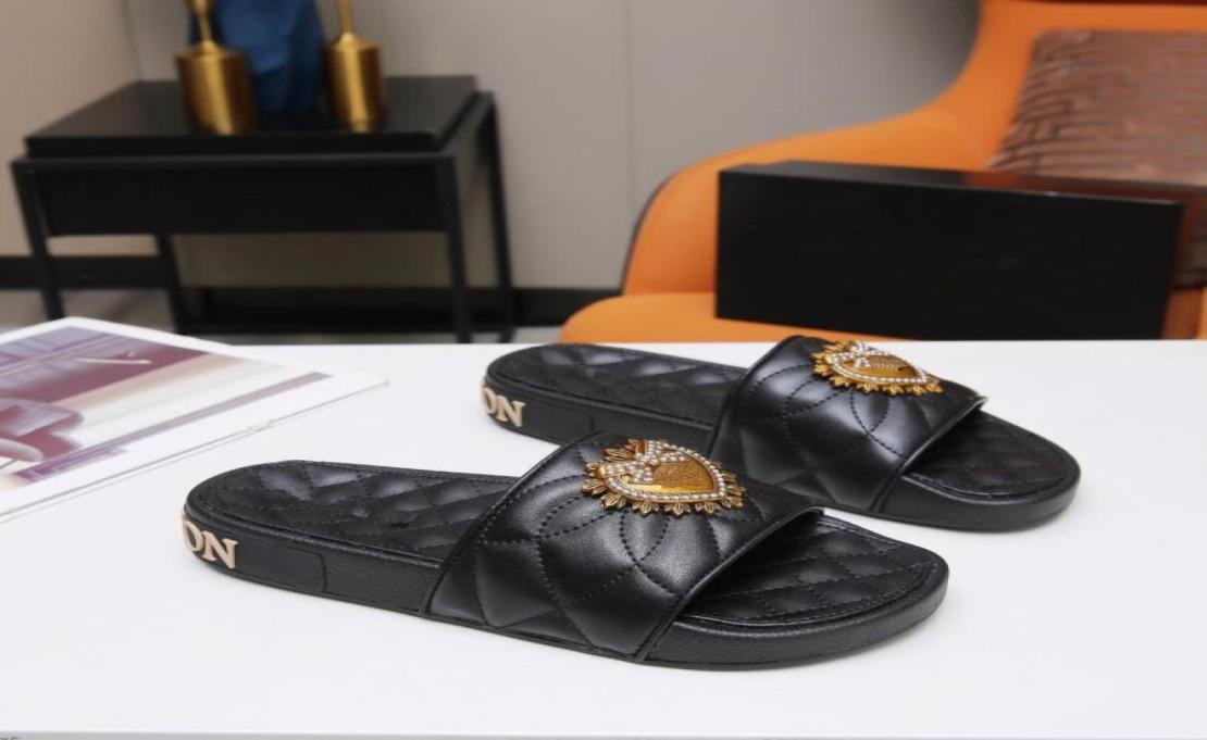2022 Italy designer slides Women flip flops Leather Women sandal with Double Metal Black White Brown slippers Summer Beach Sandals2052210, Navy
2022 Italy designer slides Women flip flops Leather Women sandal with Double Metal Black White Brown slippers Summer Beach Sandals2052210, Navy