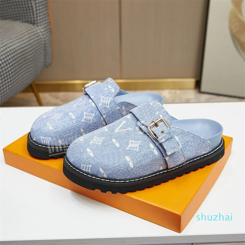 Designer Slipper Cosy Flat sandals Calfskin Mules Clogs Denim Letter Printing Comfort Casual Shoes Platform Luxury Easy Sandal fashion womens fluffy shoe size 35-45
Designer Slipper Cosy Flat sandals Calfskin Mules Clogs Denim Letter Printing Comfort Casual Shoes Platform Luxury Easy Sandal fashion womens fluffy shoe size 35-45