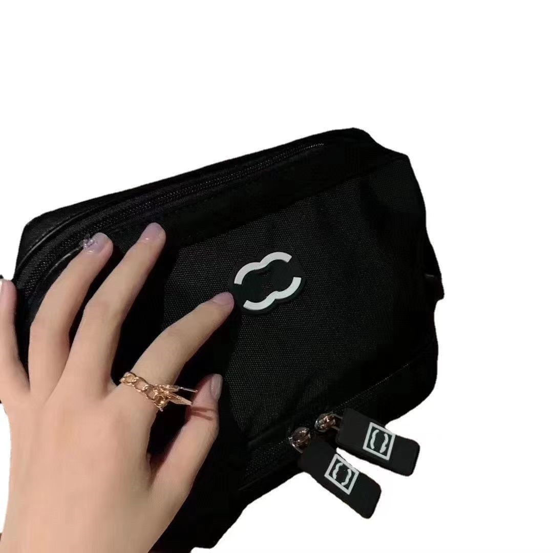 2023 New small want wind makeup bag advanced sense handle bag large capacity cosmetics storage bag travel portable toiletry bag manufacturer direct sales, Black
2023 New small want wind makeup bag advanced sense handle bag large capacity cosmetics storage bag travel portable toiletry bag manufacturer direct sales, Black