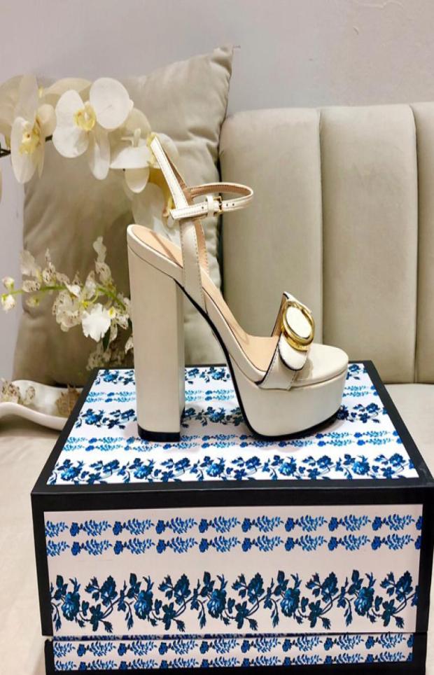 Luxury 2020 Genuine Leather Thrill Heels Women Unique Designer Dress Wedding Shoes Sexy shoes Platforme Letters buckle heel Sandal2087600, Red
Luxury 2020 Genuine Leather Thrill Heels Women Unique Designer Dress Wedding Shoes Sexy shoes Platforme Letters buckle heel Sandal2087600, Red