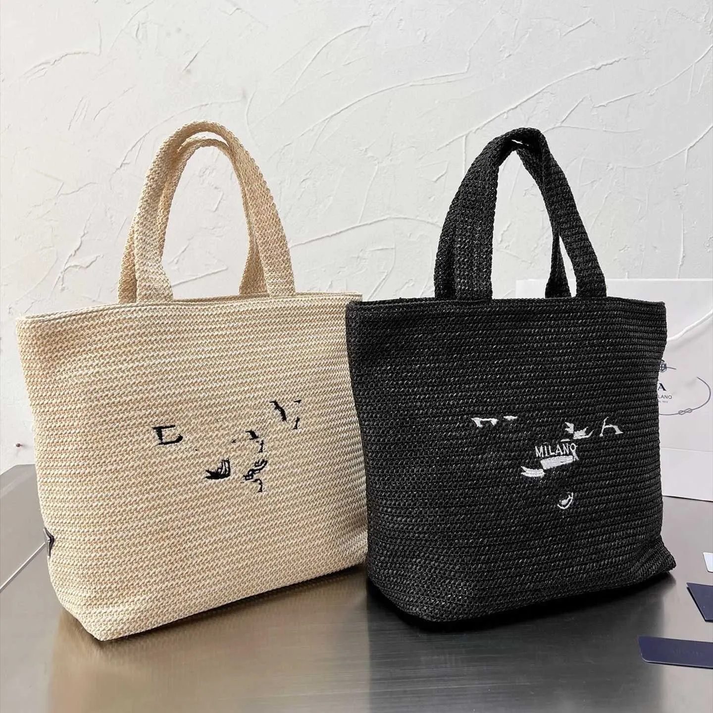 Designer fashion Straw Knitting tote bag men and women handbag woven beach bag bucket bags with letters summer, Beige
Designer fashion Straw Knitting tote bag men and women handbag woven beach bag bucket bags with letters summer, Beige