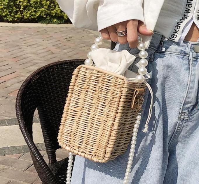 Evening Bags Weave Pearl Tote Bag 2021 Summer Highquality Straw Women039s Designer Handbag Strap Shoulder Messenger Travel5678924, Khaki
Evening Bags Weave Pearl Tote Bag 2021 Summer Highquality Straw Women039s Designer Handbag Strap Shoulder Messenger Travel5678924, Khaki