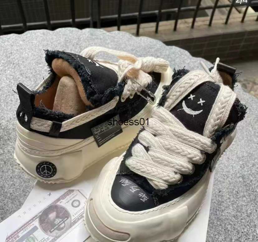 Wu Jianhao Yang the same canvas shoes hidden low top open smile beggar shoes casual thick soled shoes women, Black
Wu Jianhao Yang the same canvas shoes hidden low top open smile beggar shoes casual thick soled shoes women, Black