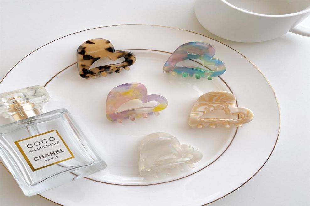 Length 45 CM Small Size Hollow Out Heart Shape Hair Clamps Lovers Colorful Acetic Acid Shower Claw Clips European Women Love Mode9288801
Length 45 CM Small Size Hollow Out Heart Shape Hair Clamps Lovers Colorful Acetic Acid Shower Claw Clips European Women Love Mode9288801