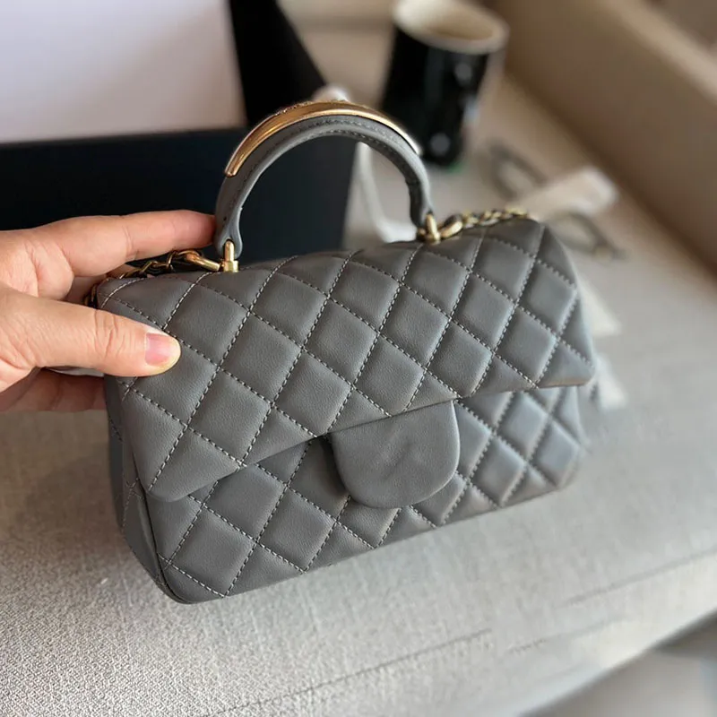 10A Women Luxury Shoulder Bags Fashion Designer Handbag Flap Clutch Crossbody Bag Metal Handle Wallet Leather Tote Messenger Bag Diamond Pattern, Grey+metal handle
10A Women Luxury Shoulder Bags Fashion Designer Handbag Flap Clutch Crossbody Bag Metal Handle Wallet Leather Tote Messenger Bag Diamond Pattern, Grey+metal handle