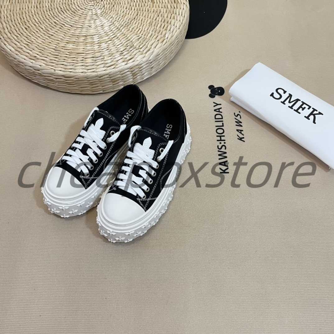 2023 Tennis Casual shoes Luxurys Designer Womens Shoe Italy Green And Red Web Stripe Rubber Sole for Stretch Cotton Low platform Top Mens woman Sneaker
2023 Tennis Casual shoes Luxurys Designer Womens Shoe Italy Green And Red Web Stripe Rubber Sole for Stretch Cotton Low platform Top Mens woman Sneaker