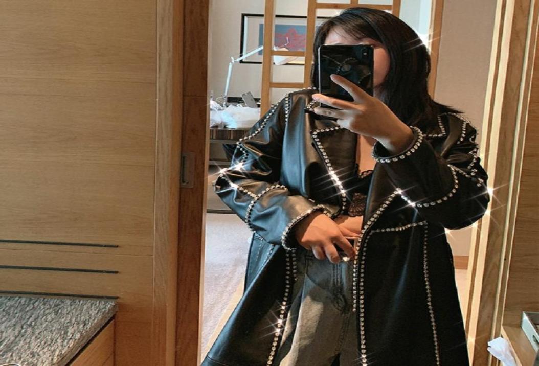 Heavy Big Craftsmanship Brand Beaded Diamond Ladies Leather Coating Windbreaker Jacket2021 Women039s Wear Winter Coat1714532, Black
Heavy Big Craftsmanship Brand Beaded Diamond Ladies Leather Coating Windbreaker Jacket2021 Women039s Wear Winter Coat1714532, Black