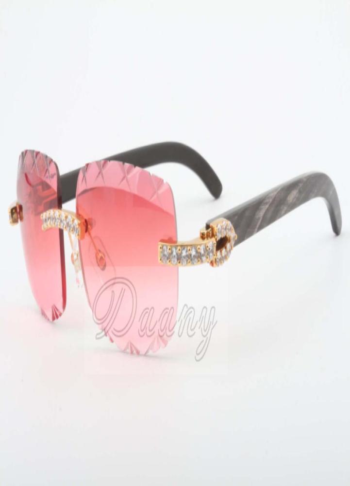 The new factory supplies highend luxury white diamond sunglasses natural black flower horn sunglasses 8300756A glasses size 58354635
The new factory supplies highend luxury white diamond sunglasses natural black flower horn sunglasses 8300756A glasses size 58354635