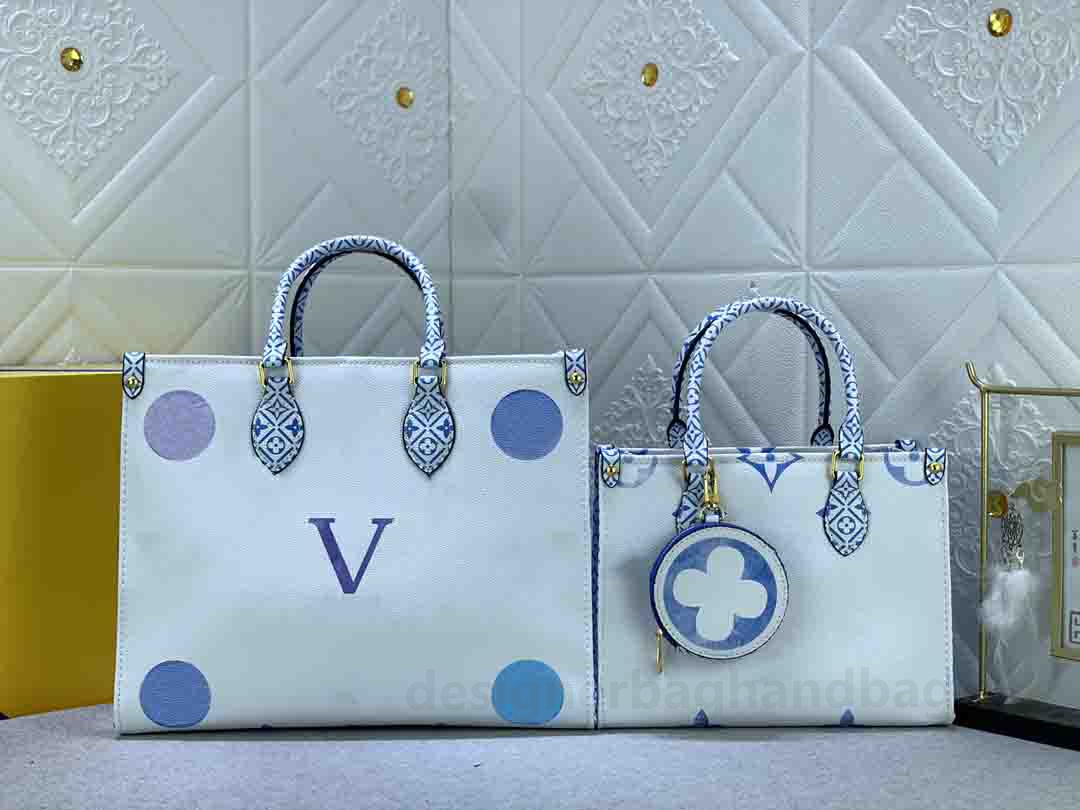 Women Luxurys Designers Totes Bags Handbags Onthego Silk Screen Printin Monograms Pattern Leather Crossbody Bag Handbag Tote M45495 M45659 M44571, Red
Women Luxurys Designers Totes Bags Handbags Onthego Silk Screen Printin Monograms Pattern Leather Crossbody Bag Handbag Tote M45495 M45659 M44571, Red