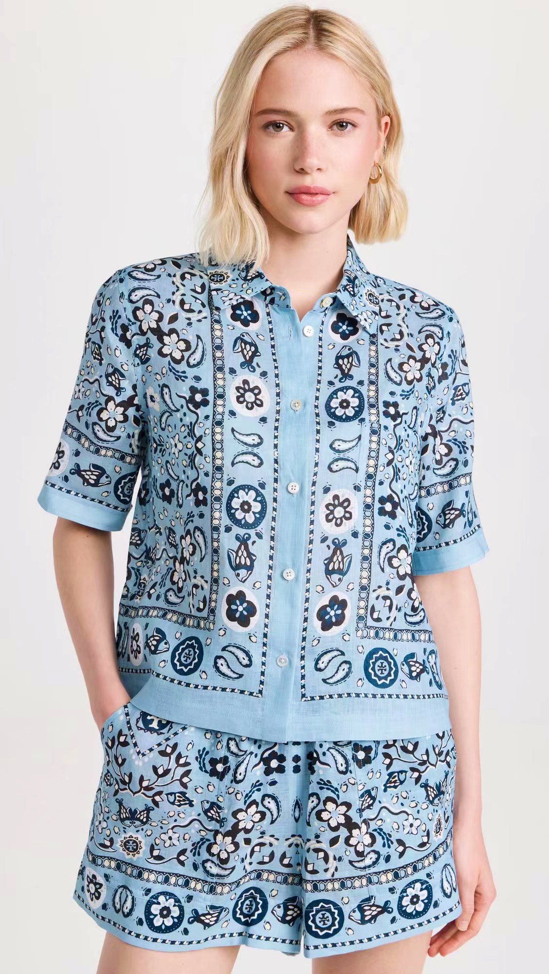 Two Piece Dress European designer designs a two piece set of dreamy Pisces printed shirts, elastic waist shorts, Multi
Two Piece Dress European designer designs a two piece set of dreamy Pisces printed shirts, elastic waist shorts, Multi