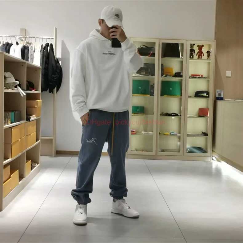 Designer Fashion Clothing Casual Pant Rhude American High Street Letter Embroidery Drawstring Terry Guard Pants Mens Womens Loose Relaxed Pants Streetwear Jogger, Black
Designer Fashion Clothing Casual Pant Rhude American High Street Letter Embroidery Drawstring Terry Guard Pants Mens Womens Loose Relaxed Pants Streetwear Jogger, Black