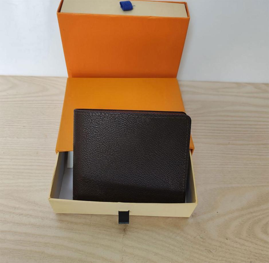 High Quality old flower Genuine Leather Wallet Holders Classic men short Wallets plaid Fashion Designer mens purses Letter Womens 7400160, White
High Quality old flower Genuine Leather Wallet Holders Classic men short Wallets plaid Fashion Designer mens purses Letter Womens 7400160, White