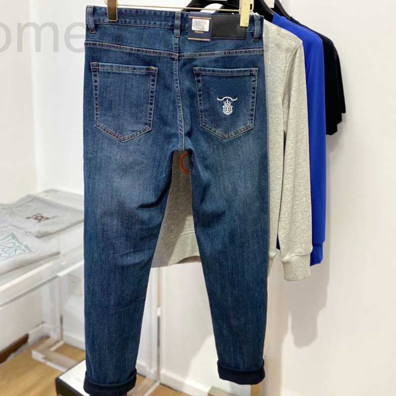 Men's Jeans designer Mens jeans pants classic embroidered denim trousers men casual loose pencil Pants size 6XZZ, Blue1
Men's Jeans designer Mens jeans pants classic embroidered denim trousers men casual loose pencil Pants size 6XZZ, Blue1