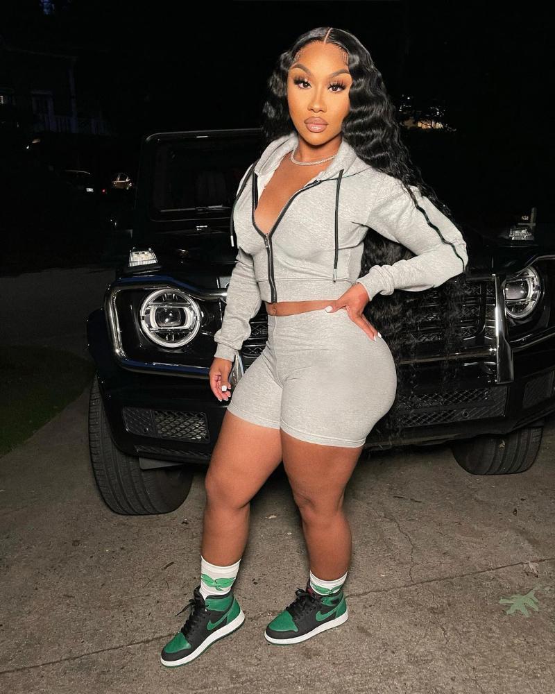 Women' Tracksuits Coffee Two Piece Set Women Autumn Solid Color Long Sleeves Sports Zip Up Design Hoodie And Hip Lift Shorts 2, Gray
Women' Tracksuits Coffee Two Piece Set Women Autumn Solid Color Long Sleeves Sports Zip Up Design Hoodie And Hip Lift Shorts 2, Gray