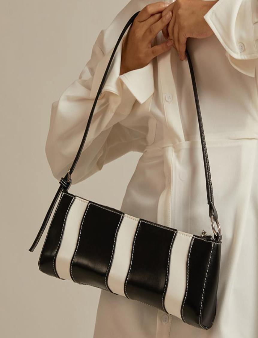 Evening Bags Luxury Design Contrast Color Baguette Handbag Pu Leather Retro Casual Shoulder Underarm For Women 2021 Black White Ha3832680
Evening Bags Luxury Design Contrast Color Baguette Handbag Pu Leather Retro Casual Shoulder Underarm For Women 2021 Black White Ha3832680