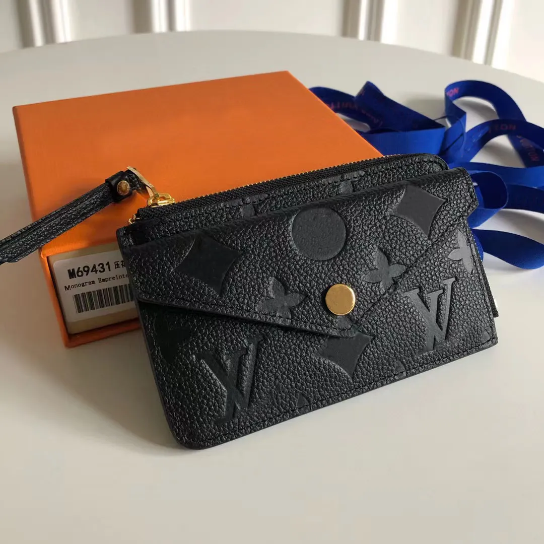 M69431 CARD HOLDER RECTO VERSO Designer Fashion Womens Mini Zippy Organizer Wallet Coin Purse Bag Belt Charm Key Pouch Pochette Accessoires, Black embossing
M69431 CARD HOLDER RECTO VERSO Designer Fashion Womens Mini Zippy Organizer Wallet Coin Purse Bag Belt Charm Key Pouch Pochette Accessoires, Black embossing