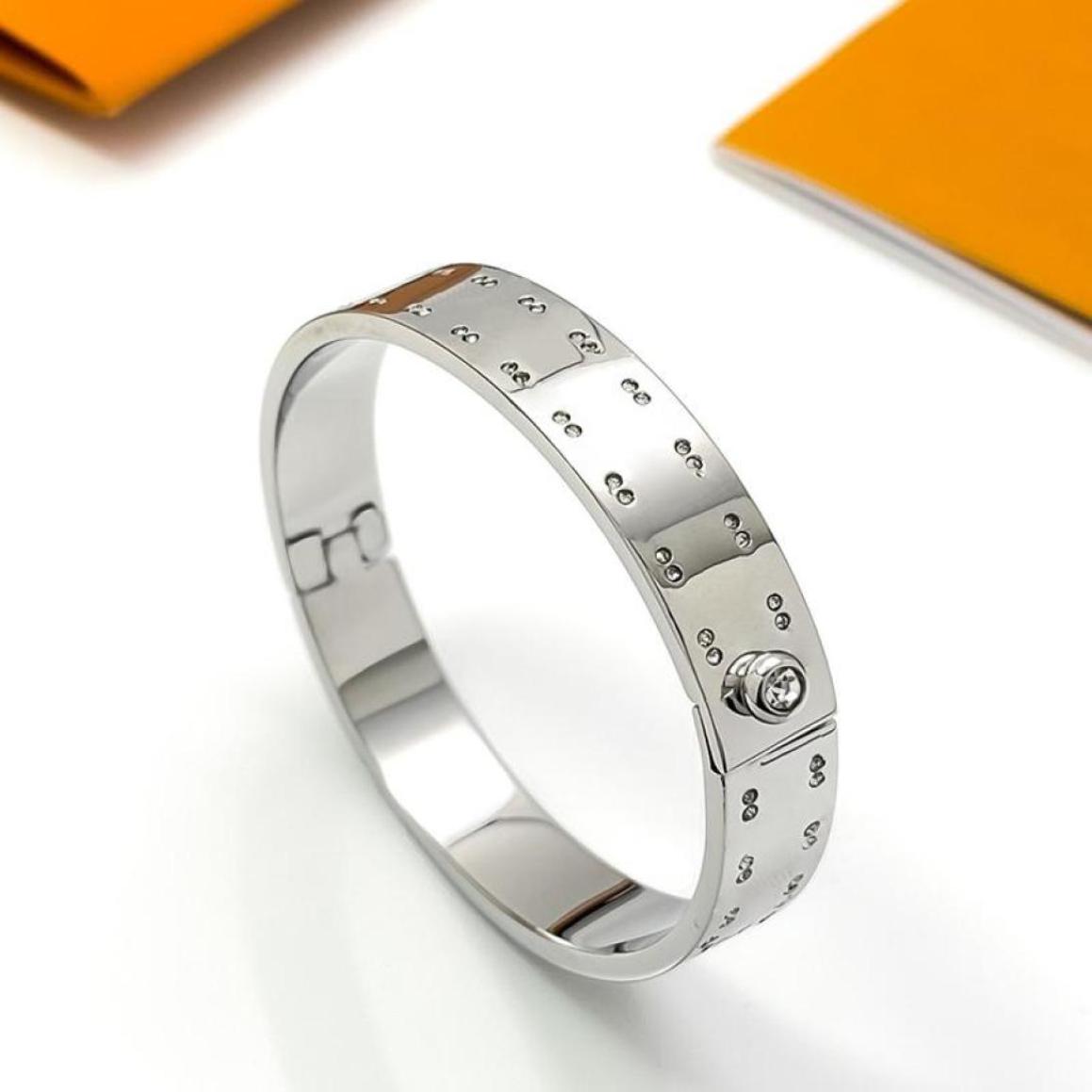 Luxury Bangles Brand Bracelet Men and Women Designer Design Bangle Couple Bracelets Stainless Steel Gold Silver Rose Gold Fashion 4340315
Luxury Bangles Brand Bracelet Men and Women Designer Design Bangle Couple Bracelets Stainless Steel Gold Silver Rose Gold Fashion 4340315