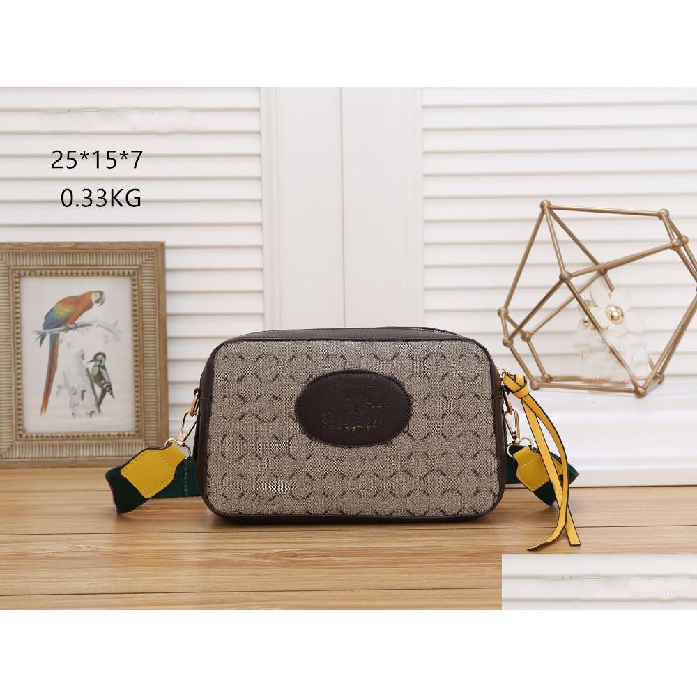 Other Bags Designer Women Opia Crossbody Bag Soft G Pu Leather Flower Letter Totes Mini Messenger Vintage Fashion Small Flap Shoder Dhn9I
Other Bags Designer Women Opia Crossbody Bag Soft G Pu Leather Flower Letter Totes Mini Messenger Vintage Fashion Small Flap Shoder Dhn9I