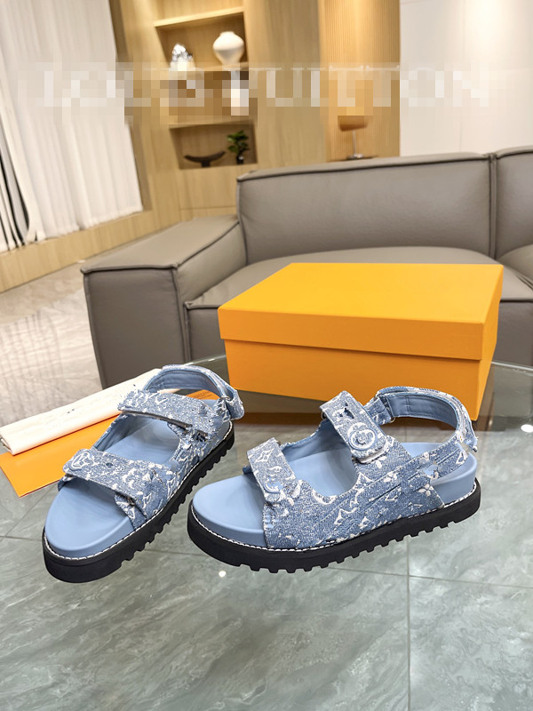 Summer sandals women's thick bottom lace up high heels leather fashion women's shoes metal buckle 0522, 03
Summer sandals women's thick bottom lace up high heels leather fashion women's shoes metal buckle 0522, 03