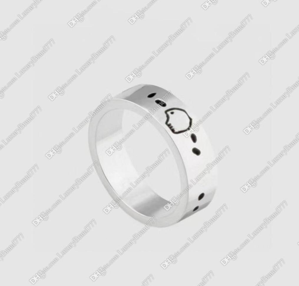 Classic Designer Ring Band Rings Mens Womens Fashion Style Temperament Simple Trendy Accessories Couple Jewelry Birthday Party Par6065036
Classic Designer Ring Band Rings Mens Womens Fashion Style Temperament Simple Trendy Accessories Couple Jewelry Birthday Party Par6065036