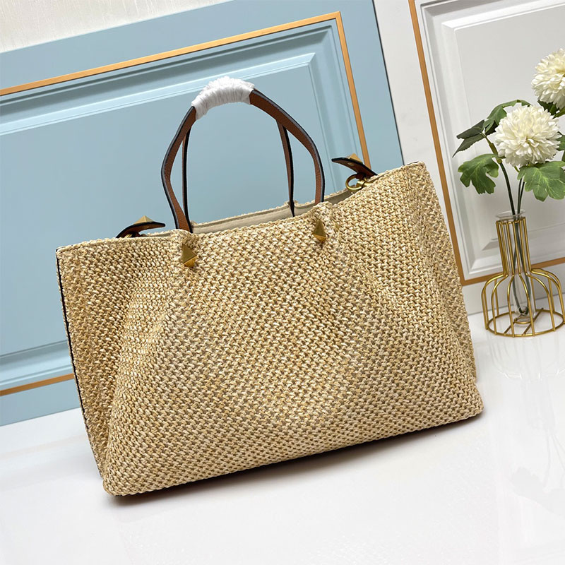 Straw woven tote bag large capacity travel shopping bag ladies Beach Handbags men and women casual handbag fashion shoulder crossbody bag
Straw woven tote bag large capacity travel shopping bag ladies Beach Handbags men and women casual handbag fashion shoulder crossbody bag