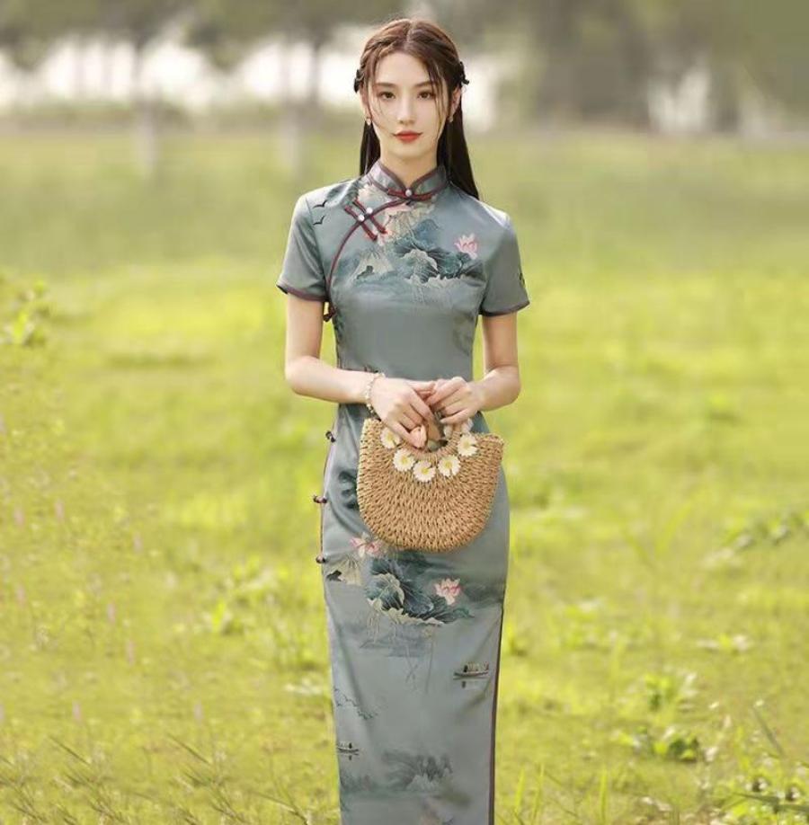 Ethnic Clothing 2022 High Fashion Green Rayon Cheongsam Chinese Classic Women039s Qipao Elegant Short Sleeve Novelty Long Dress3929636
Ethnic Clothing 2022 High Fashion Green Rayon Cheongsam Chinese Classic Women039s Qipao Elegant Short Sleeve Novelty Long Dress3929636