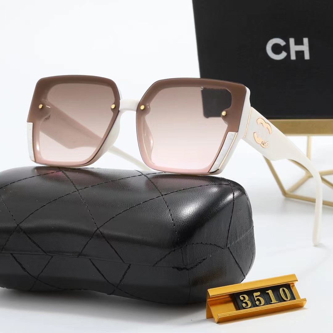 Designer Sunglasses For Women and Men Fashion Cat Eye Eyewear Model Special UV 400 Protection Letter Big Leg Double Beam Frame Outdoor Design Sunglasses 3510
Designer Sunglasses For Women and Men Fashion Cat Eye Eyewear Model Special UV 400 Protection Letter Big Leg Double Beam Frame Outdoor Design Sunglasses 3510