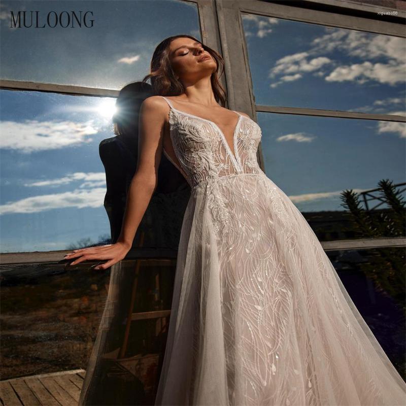 Wedding Dress MULOONG Elegant Ivory V Neck Sleeveless Backless Long Floor Length Sweep Train A Line Lace Gowns Vestidos De Novia
Wedding Dress MULOONG Elegant Ivory V Neck Sleeveless Backless Long Floor Length Sweep Train A Line Lace Gowns Vestidos De Novia