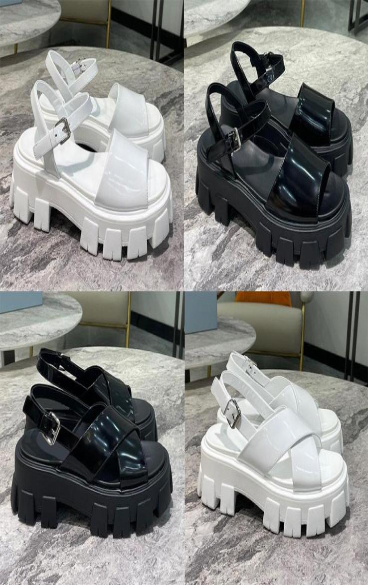 Designer Woman Sandals Monolith Rubber Sandal Slippers Luxury Summer Buckle Strap Patent Leather Slides Classics Wide Solid Patter7033620, Beige
Designer Woman Sandals Monolith Rubber Sandal Slippers Luxury Summer Buckle Strap Patent Leather Slides Classics Wide Solid Patter7033620, Beige