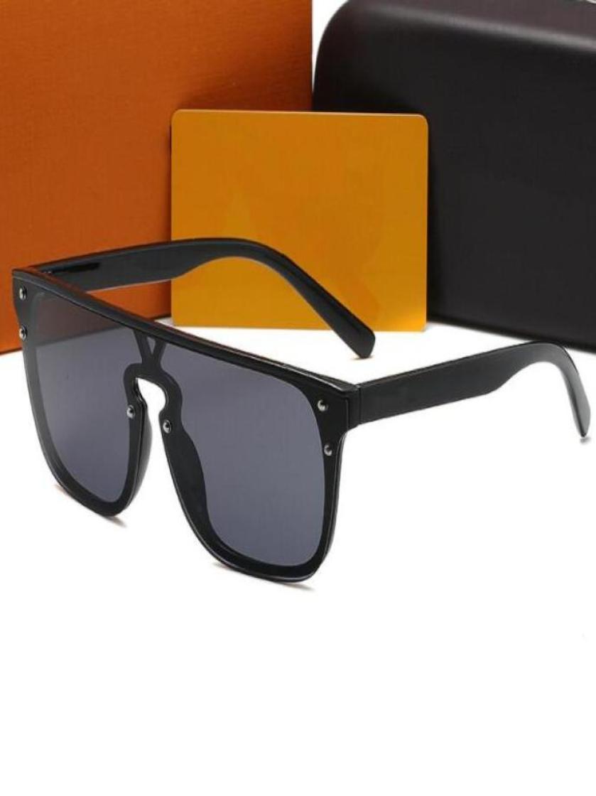 Whole Designer Sunglasses Original Eyeglasses Outdoor Shades PC Frame Fashion Classic Lady Mirrors for Women and Men Glasses U2238941
Whole Designer Sunglasses Original Eyeglasses Outdoor Shades PC Frame Fashion Classic Lady Mirrors for Women and Men Glasses U2238941