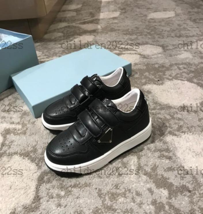 black color 2022ss newly designer kids sneakers triangle logo highend girls casual shoes boys running shoes luxury cowhide hook 7170826, White
black color 2022ss newly designer kids sneakers triangle logo highend girls casual shoes boys running shoes luxury cowhide hook 7170826, White