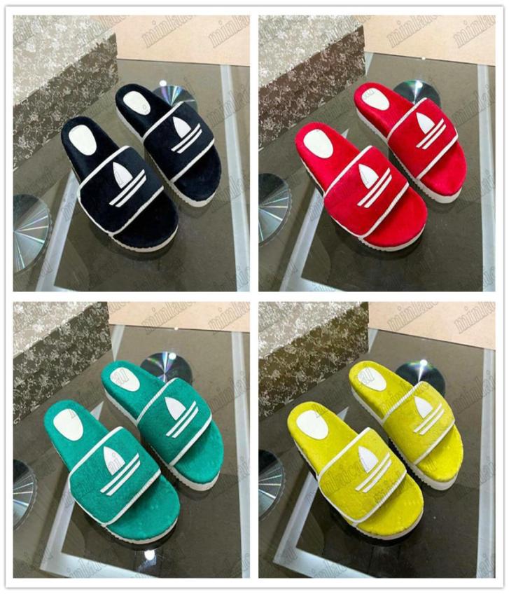 Women039s Trefoil Slide Sandal Platform Cotton Sponge Slippers 2022 Summer Collaboration Men Designer Beach Slides Rubber sole6238962, Black
Women039s Trefoil Slide Sandal Platform Cotton Sponge Slippers 2022 Summer Collaboration Men Designer Beach Slides Rubber sole6238962, Black