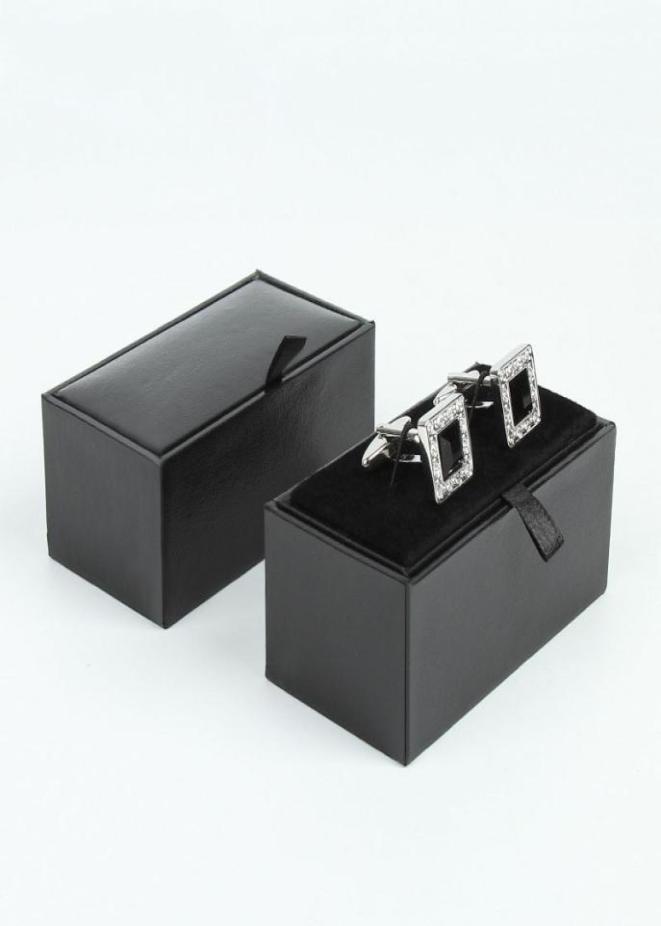 Jewelry Boxes Whole Black Leather Mens Luxury Cufflinks Box Gift Storage Case Custom Logo Shirt cuff box2174929
Jewelry Boxes Whole Black Leather Mens Luxury Cufflinks Box Gift Storage Case Custom Logo Shirt cuff box2174929