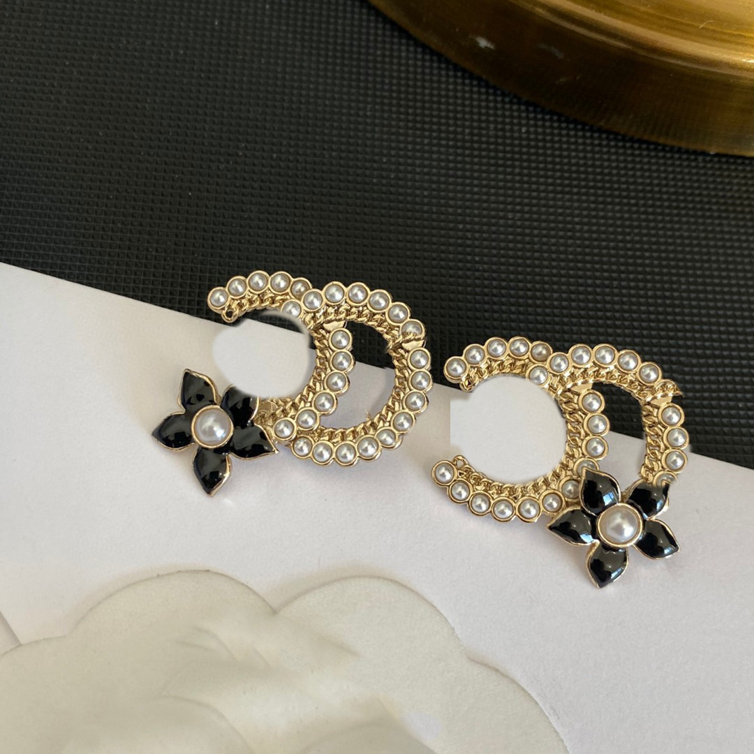 luxury Stud Designer for women Earrings classic jewelry letter ccity Woman gold Earring 6622
luxury Stud Designer for women Earrings classic jewelry letter ccity Woman gold Earring 6622