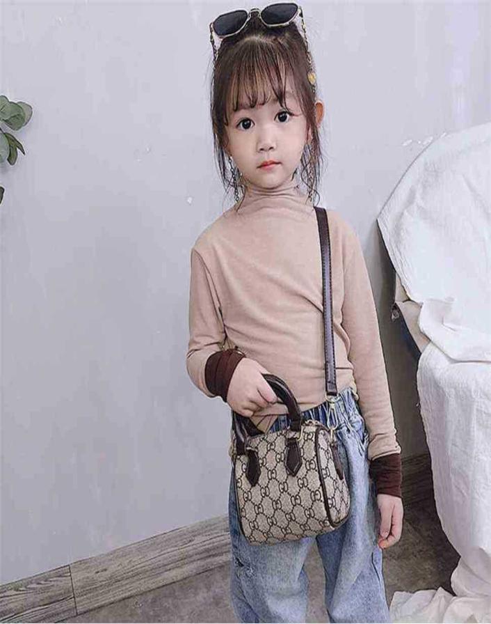 Tiktok style printed pillow handbag designers pu leather hand bags for girls kids crossbody fanny pack One Shoulder Messenger Bag 8294651, Beige
Tiktok style printed pillow handbag designers pu leather hand bags for girls kids crossbody fanny pack One Shoulder Messenger Bag 8294651, Beige