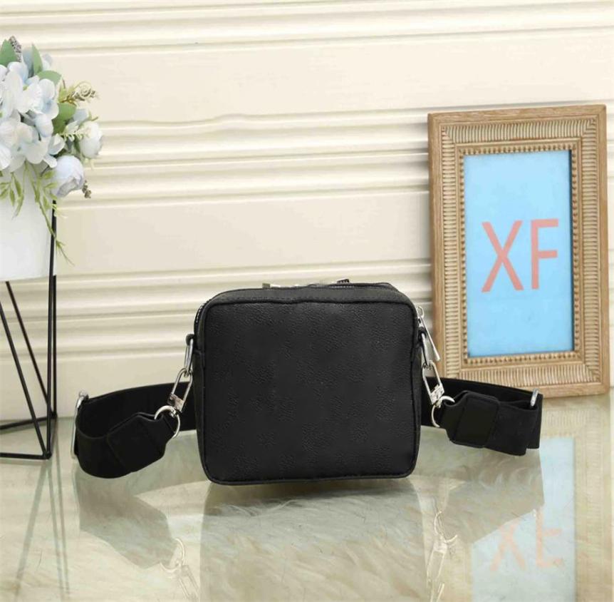 Luxurys Designers women Handbags bags 2021 new fashion bags ladies Messenger bag promotion shoulder casual chain small square bag 4524201, Sky blue
Luxurys Designers women Handbags bags 2021 new fashion bags ladies Messenger bag promotion shoulder casual chain small square bag 4524201, Sky blue