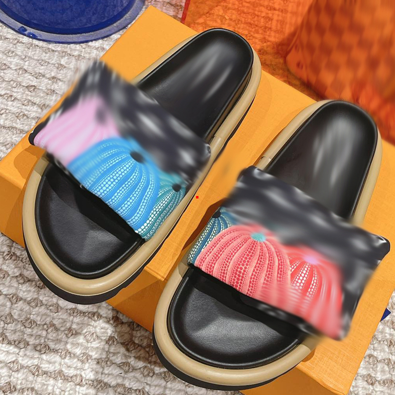 2023 Fashion Designer Comfort Sandal Slippers Women Leather Shoes Womens Luxury Metal Decoration slipper Summer Casual Shoe Beach Flip Flops Size 35-40 -228, Picture color
2023 Fashion Designer Comfort Sandal Slippers Women Leather Shoes Womens Luxury Metal Decoration slipper Summer Casual Shoe Beach Flip Flops Size 35-40 -228, Picture color