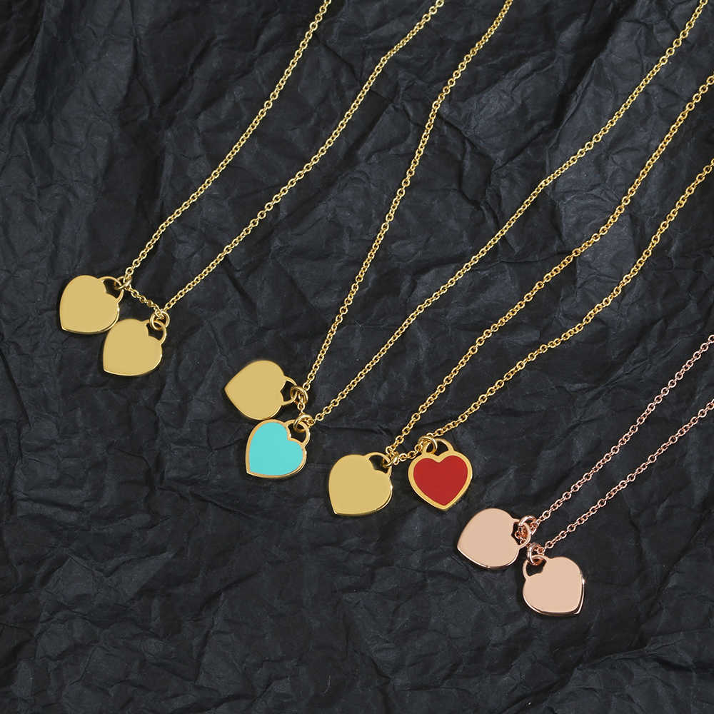 Pendant Necklaces double heartshaped necklace gold light luxury jewelry women new vintage gift party free delivery AA230526
Pendant Necklaces double heartshaped necklace gold light luxury jewelry women new vintage gift party free delivery AA230526