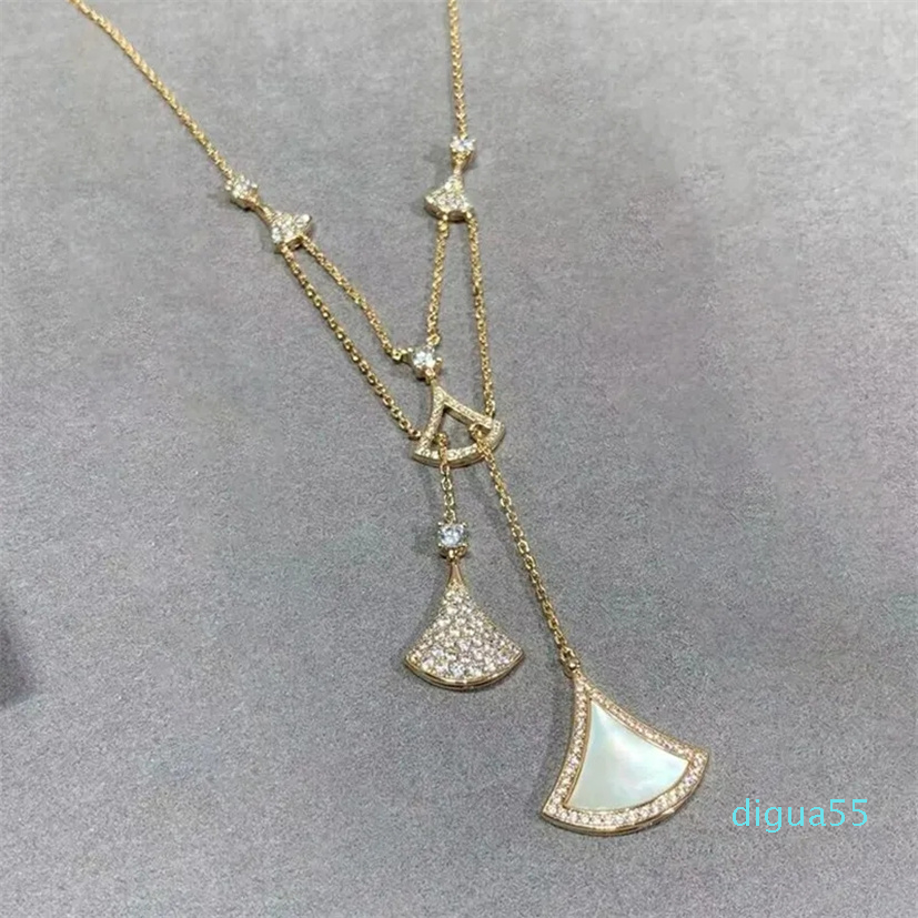 2023 Pendant Necklaces White Fritillaria Chain Women Necklaces Temperament Fashion Jewelry
2023 Pendant Necklaces White Fritillaria Chain Women Necklaces Temperament Fashion Jewelry