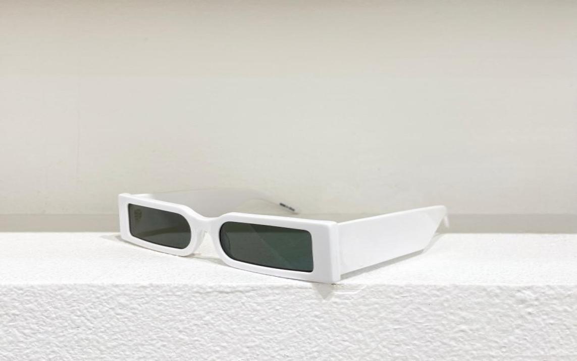 Cool Small Rectangle Sunglasses White Dark Grey Lenses Sun Glasses for Women Men Sport Glasses UV Protection Eyewear with Box4761490
Cool Small Rectangle Sunglasses White Dark Grey Lenses Sun Glasses for Women Men Sport Glasses UV Protection Eyewear with Box4761490