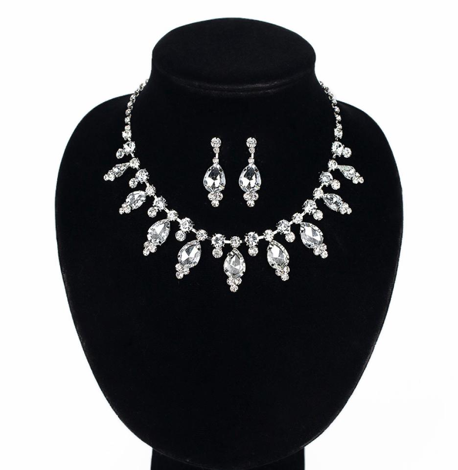 2017 New Wedding Costume Accessories Cubic Zircon Crystal Bridal Earrings And Necklace Jewelry Sets For Brides4195022, Silver
2017 New Wedding Costume Accessories Cubic Zircon Crystal Bridal Earrings And Necklace Jewelry Sets For Brides4195022, Silver