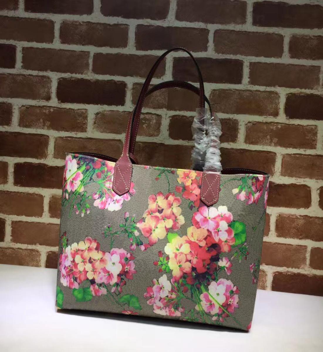 Top quality original totes embroidery Luxurys Designers Bags Totes embroidered pattern large casual shopping bag handbag tote purs4141142, Red
Top quality original totes embroidery Luxurys Designers Bags Totes embroidered pattern large casual shopping bag handbag tote purs4141142, Red